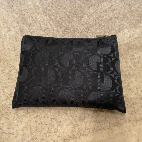 Bergdorf Goodman make-up bag/pouch